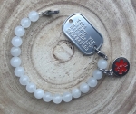 Dogtag armband met edelsteenkralen 8mm en rvs bedel