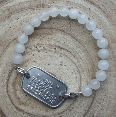 Dogtag armband met edelsteenkralen 8mm